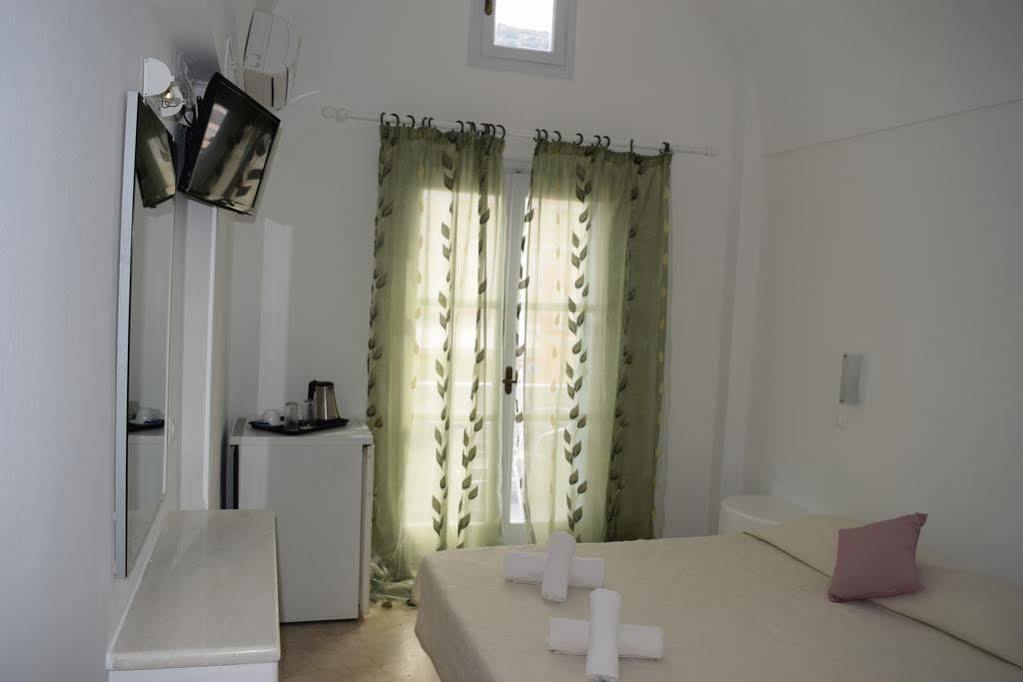 Join Us Low Cost Rooms Kamári Екстериор снимка